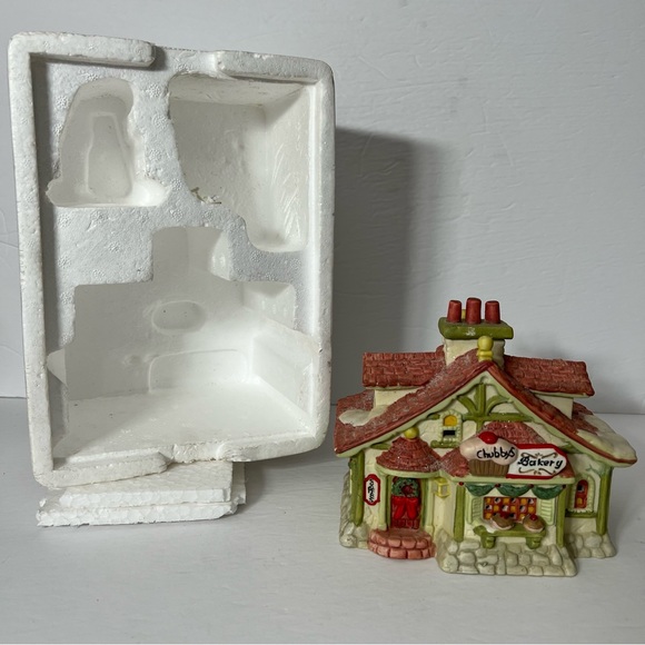 VTG Santakin's Village Chubby's Bakery Porcelain Christmas Home Decor with Box - Picture 2 of 12